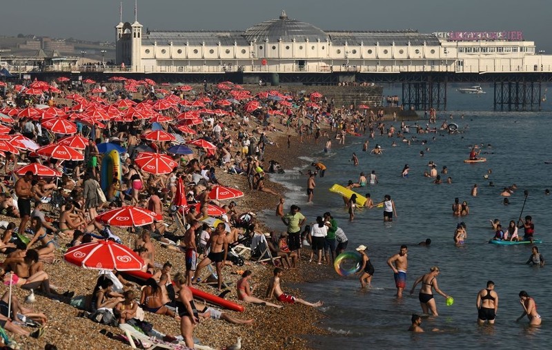 Do UK zmierza fala upałów. Meteorolodzy ostrzegają, że będą one dłuższe i ponad 40-stopniowe
