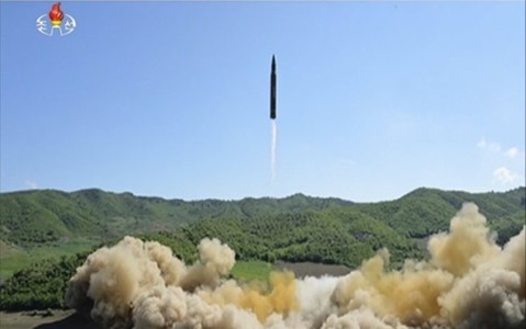 Korea Północna: Pierwszy udany test międzykontynentalnego pocisku balistycznego