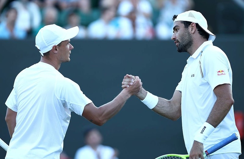 Wimbledon: Awans Majchrzaka do drugiej rundy