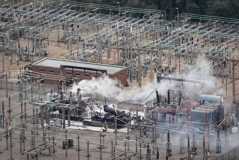 Awaria podstacji elektrycznej przyczyną unieruchomienia lotniska Heathrow w marcu