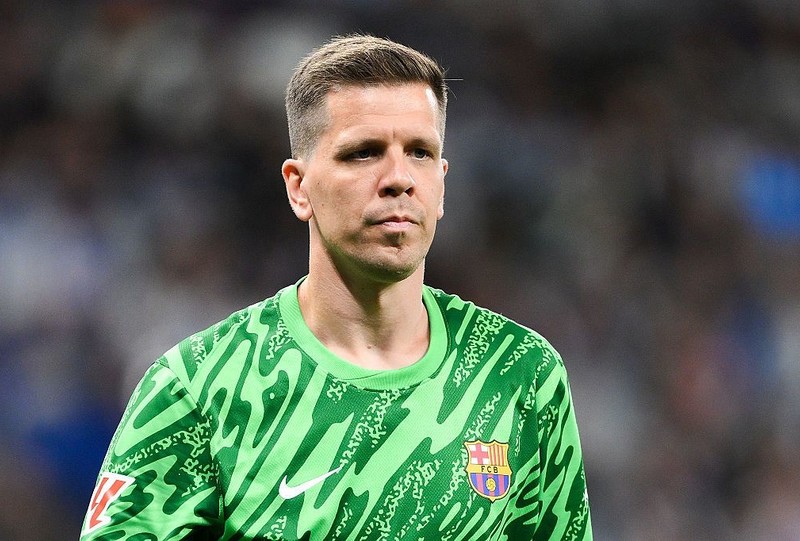 Hiszpańskie media: Szczęsny wraca z wakacji i podpisze nowy kontrakt z Barceloną