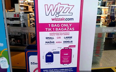 Wizz Air zmienia politykę bagażową. To już koniec darmowych bagaży?
