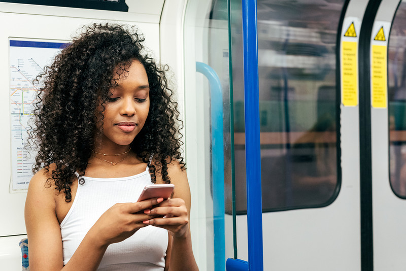 Londyn: Więcej stacji metra z szybkim internetem. TfL kontynuuje wdrażanie 5G i 4G