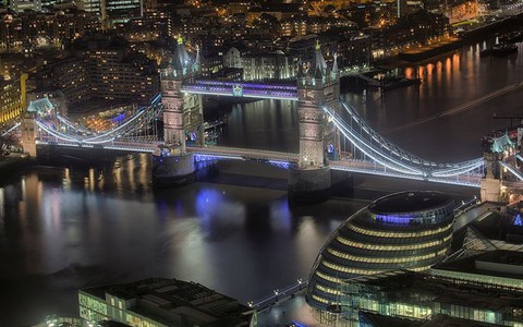 Władze Londynu chcą rozluźnić zasady dotyczące filmowania Tower Bridge