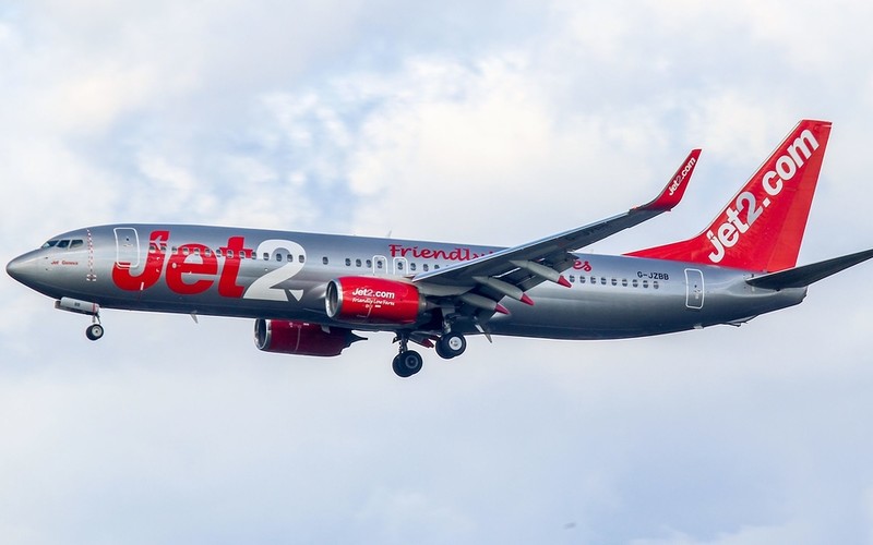 Linie Jet2 przepraszają po tym, jak personel zapytał kobietę, czy jest w ciąży