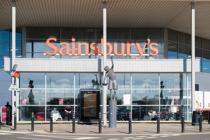 Sainsbury’s wspiera walkę z otyłością. Nie będzie darmowych chipsów dla pracowników