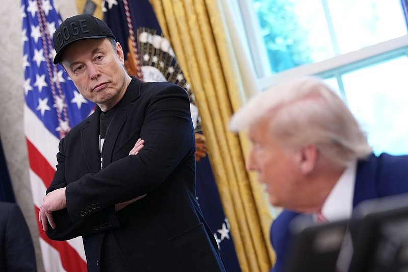 Sky News: Tesla straci miliardy dolarów po konflikcie Muska z Trumpem