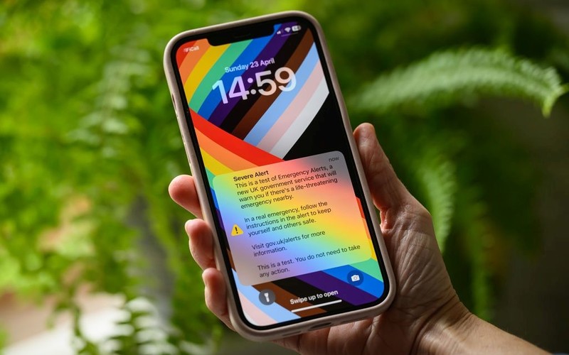 Emergency alert to be sent to smartphones in UK test