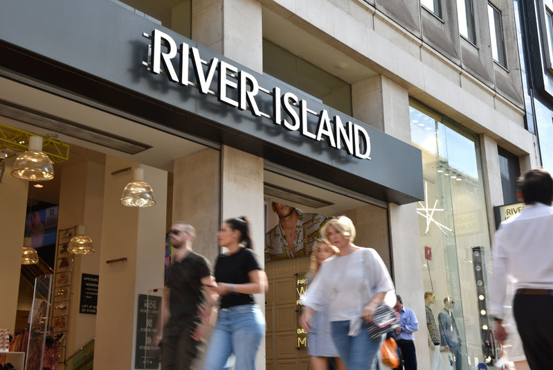 Brytyjska sieciówka modowa w tarapatach. River Island może nie przetrwać do końca sierpnia