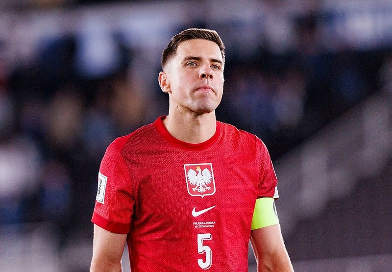 "General" Bednarek will be the new "defense commander" of FC Porto