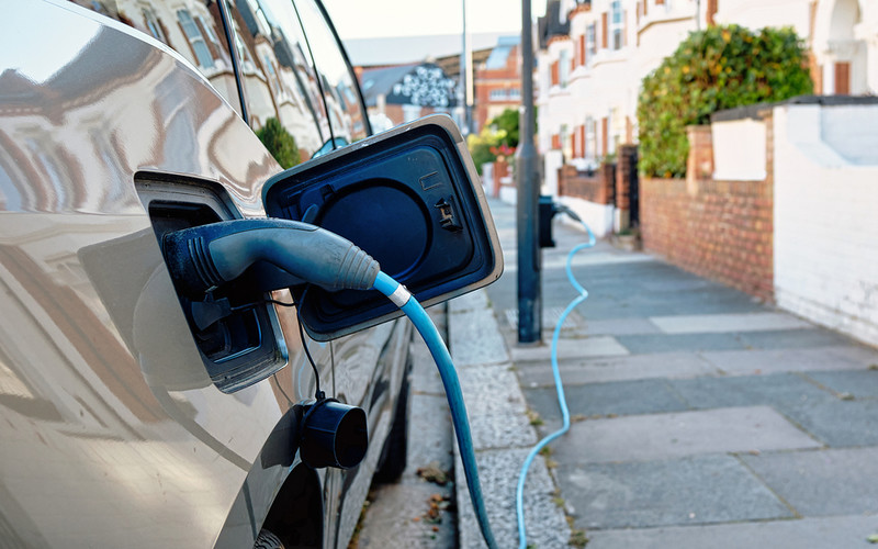 Elektryczne auta w UK z rządową dopłatą. Przy zakupie których modeli można na nią liczyć?