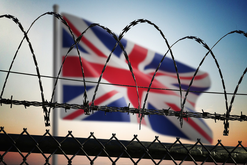 Rząd UK rozszerza politykę deportacji skazanych cudzoziemców