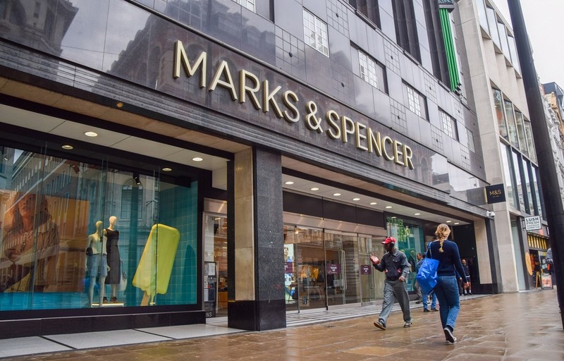 Usługa "kliknij i odbierz" wraca do sklepów M&S 