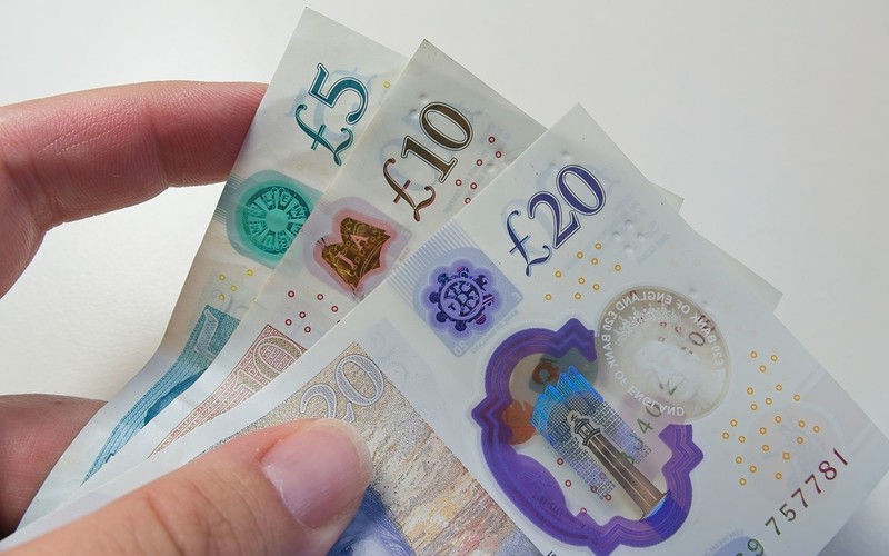 Universal credit claimants hit record high
