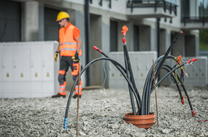 Stare kable energetyczne zagrażają środowisku. Raport ujawnia skalę problemu w UK