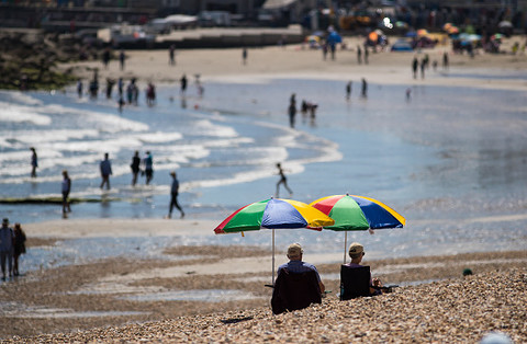Najtańsze plaże w Wielkiej Brytanii. Gdzie zapłacisz najmniej?