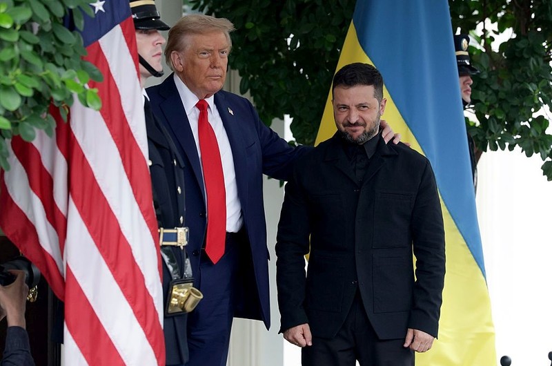 Po rozmowach w Białym Domu Trump ogłosił, że aranżuje spotkanie Zełenskiego z Putinem