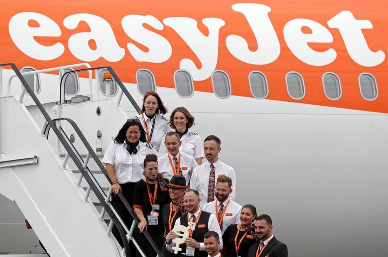 EasyJet targets school-leavers with recruitment drive