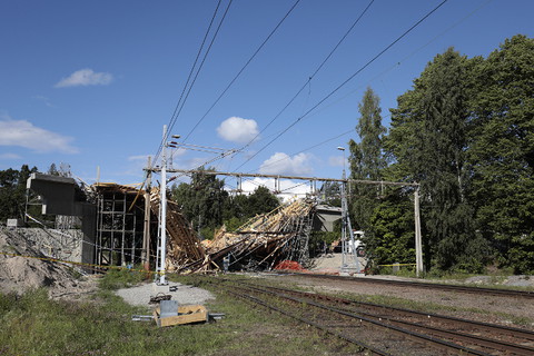 Poles injured in bridge collapse in Sweden