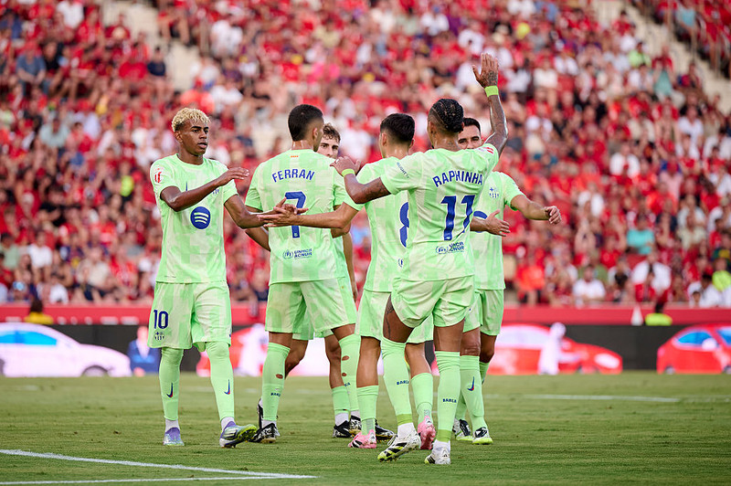 Piłkarska Liga Mistrzów: UEFA zgodziła się na to, aby Barcelona w 1. kolejce zagrała na wyjeździe