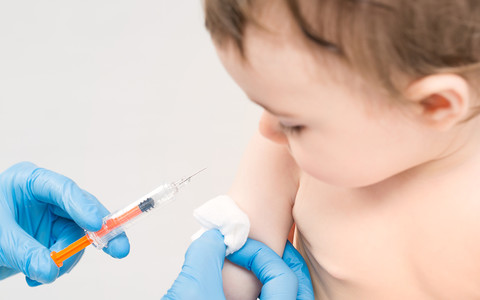 WHO: 13 mln dzieci na świecie nie było ani razu szczepione w 2016 r.