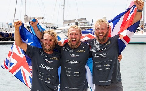 Trzej szkoccy bracia pokonali Pacyfik łodzią wiosłową w rekordowym czasie