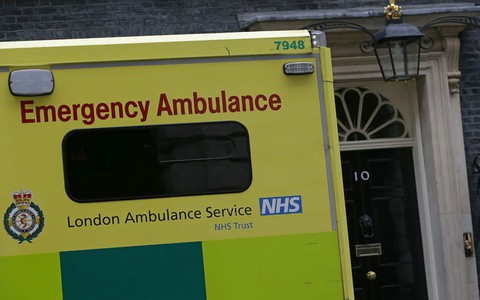 Londyn: Służby ratunkowe radzą, co zrobić w razie ataku z użyciem kwasu