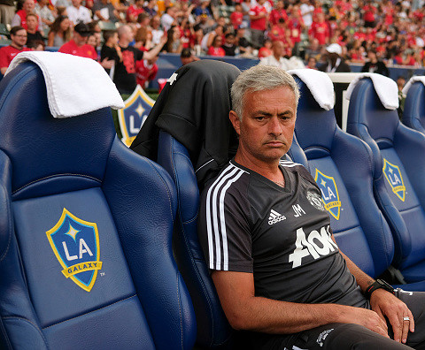 Mourinho ready to stay in MU for 15 years