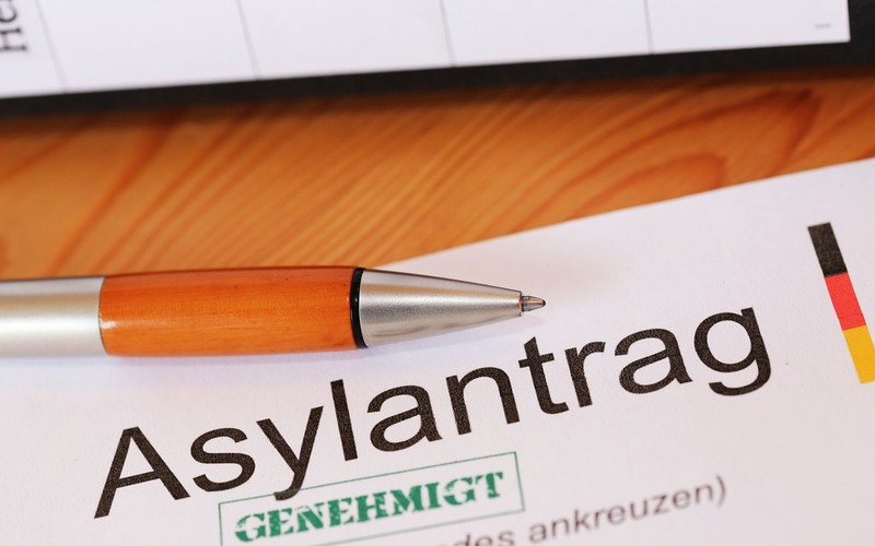 Agencja ds. azylu: Niemcy przestały być głównym krajem docelowym dla azylantów