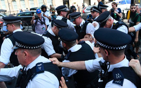 Zdrowie psychiczne londyńskich policjantów narażone na szwank