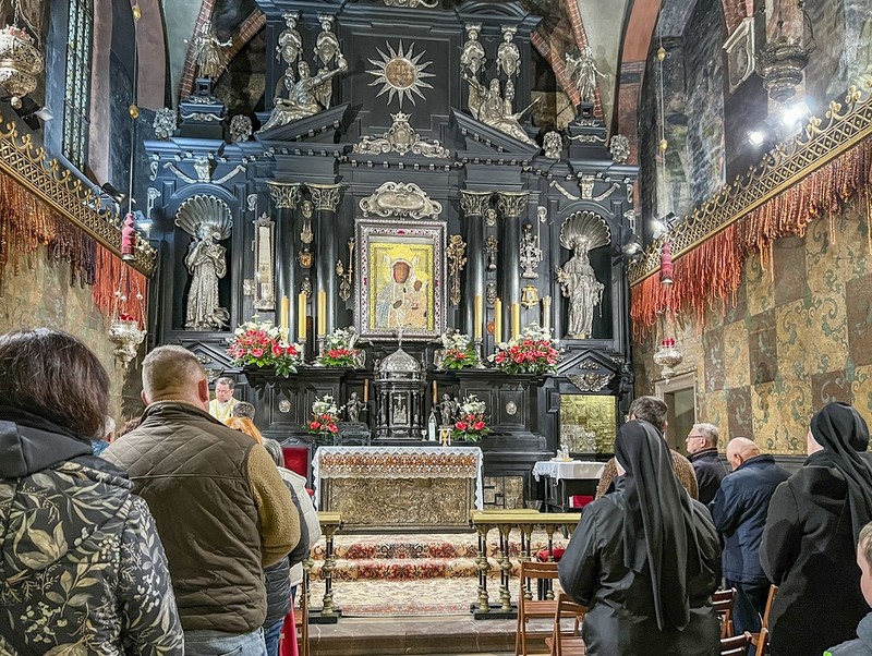 Kościół w Polsce traci wiernych. Przyczyn jest całkiem sporo