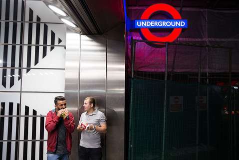 Londyńczycy chcą zakazu jedzenia w metrze