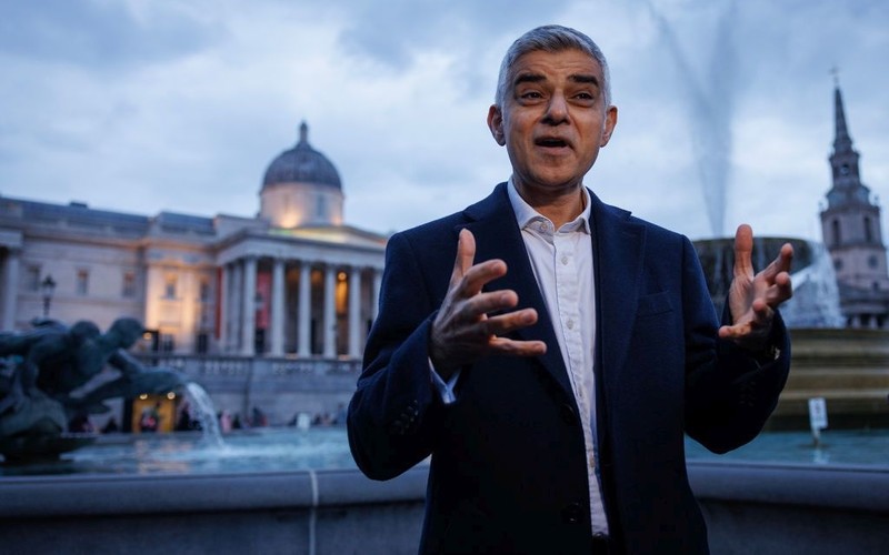 Burmistrz Londynu najlepiej opłacanym politykiem w UK. Ile zatem zarabia Sadiq Khan?