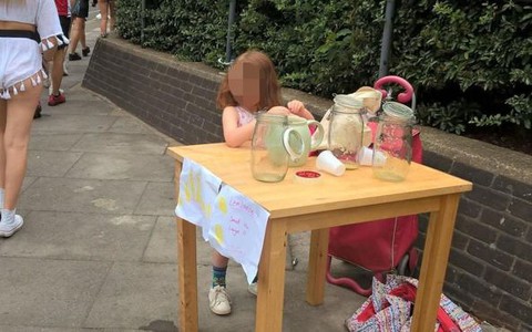 Londyn: 5-latka dostała mandat za sprzedaż lemoniady