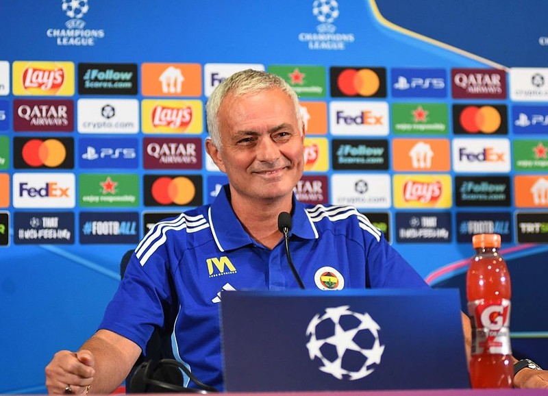 Jose Mourinho: Former Man Utd boss agrees deal to return to Benfica after 25 years