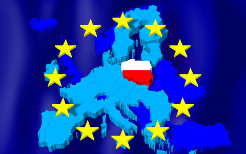 Brytyjskie media: UE musi zatrzymać ucieczkę Polski od demokracji