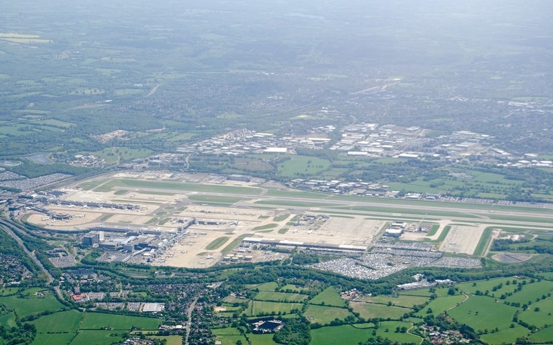 Green light for £2.2bn Gatwick Airport second runway