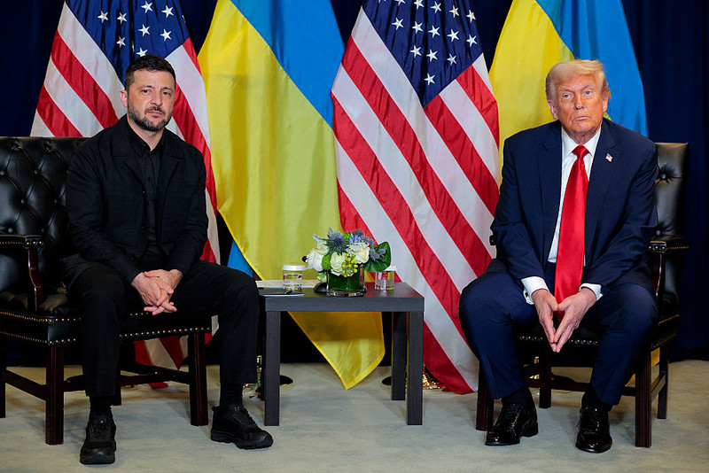 "Economist": Zmiana w podejściu Trumpa do Ukrainy to umycie rąk od tej wojny