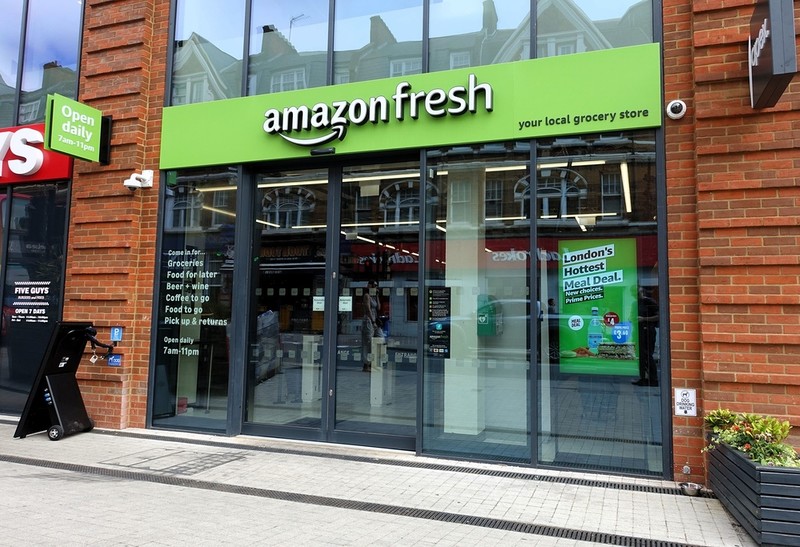 UK: Wszystkie sklepy Amazon Fresh będą zamykane. Model "zakupów bez kas" się nie sprawdził