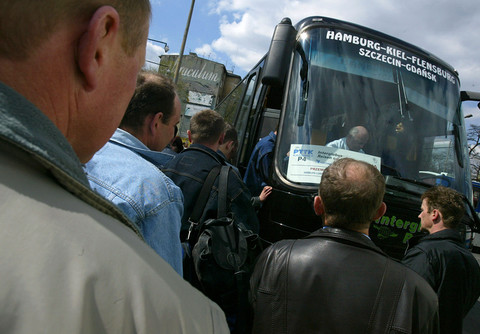 Polish international buses are growing threat for Ryanair and Wizz Air?