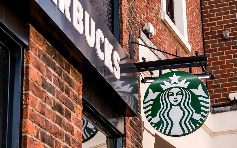 Starbucks zapowiada zamknięcia "niektórych" swoich kawiarni w UK