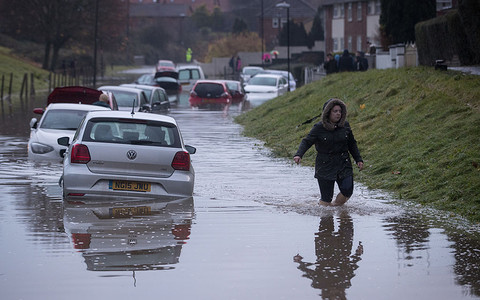 Brytyjscy synoptycy: Najbliższe 10 lat może przynieść rekordowe opady
