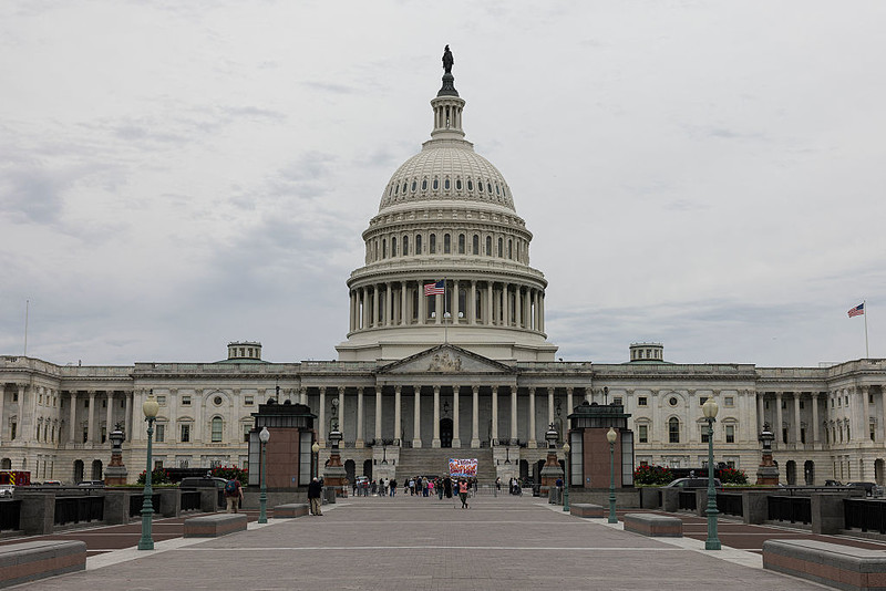 Rząd USA sparaliżowany. Kongres nie przyjął nowego budżetu przed nowym rokiem fiskalnym