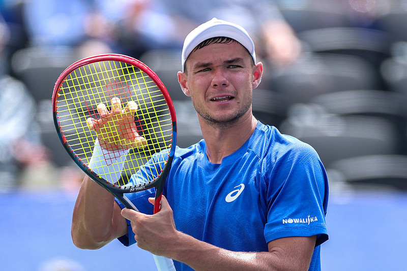 Turniej ATP w Szanghaju: Awans Majchrzaka do drugiej rundy