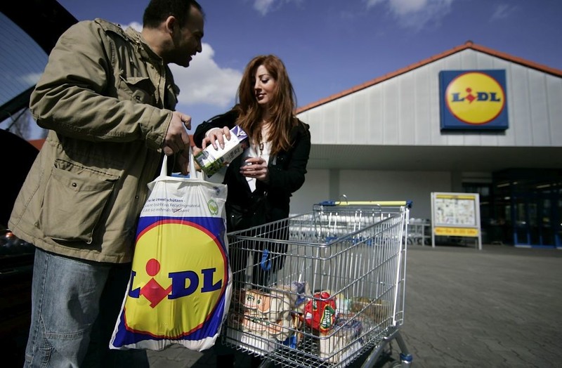 Lidl w UK zapowiada zamknięcia sklepów w bożonarodzeniowe święta