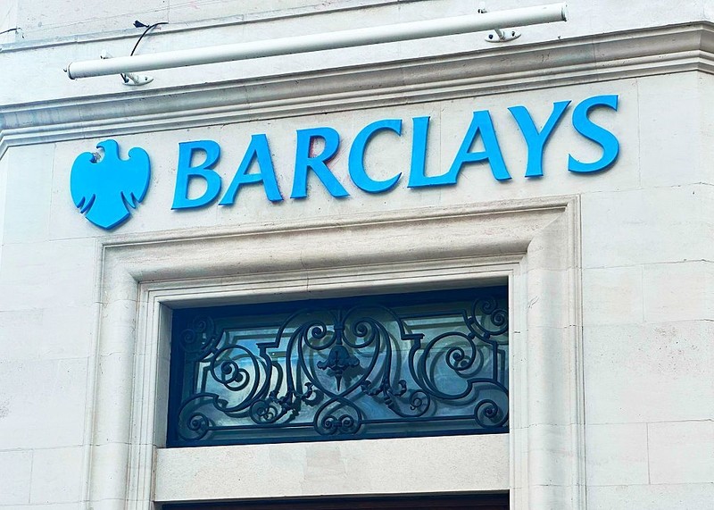 Barclays oferuje swoim nowym klientom nawet 400 funtów. Gdzie tkwi haczyk?