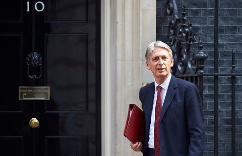 Brytyjski minister finansów chce okresów przejściowych po Brexicie