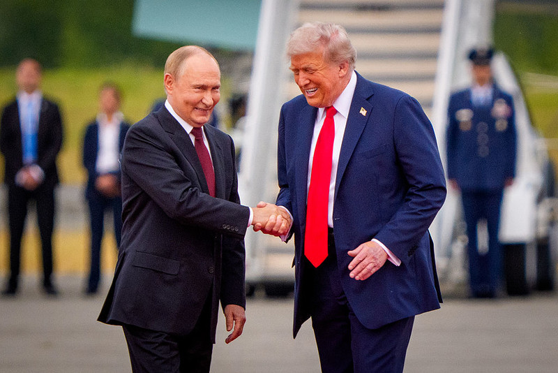 Trump i Putin zapowiadają spotkanie w Budapeszcie po "produktywnej" rozmowie telefonicznej