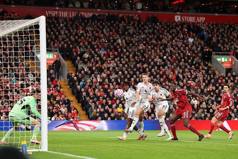 Manchester United lepszy od Liverpoolu na Anfield