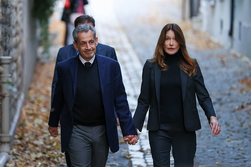 Francja: Nicolas Sarkozy, jako pierwszy były prezydent, trafił do więzienia 